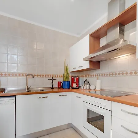 Thiago بيت للعطل